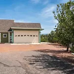 Sedona Hilltop Retreat Deck With Red Rock Views